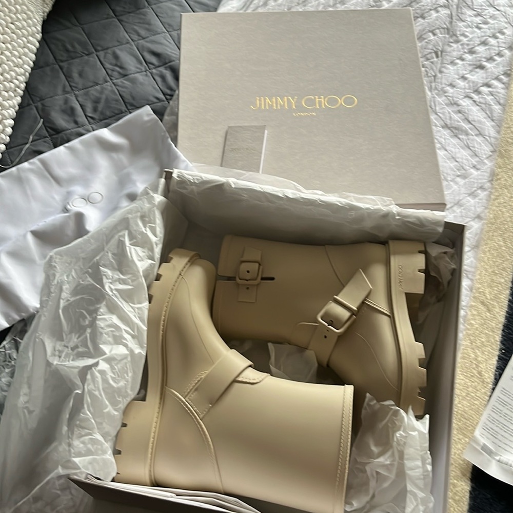 Like New! Jimmy Choo Yael Buckle rain boot size 8